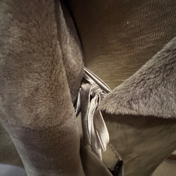 Sundance Shearling Coat Gorgeous Truffle (Dark Taupe)-NWT - Picture 8 of 10